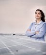 ”I nogle år bliver vi på europæisk plan nødt til at installere mere end 100 gigawatt sol- og vindenergi, og for at opnå fuld klimaneutralitet skal CO2-priserne være noget højere end i dag," siger adjunkt Marta Victoria, ekspert i solcelleanlæg og energisy