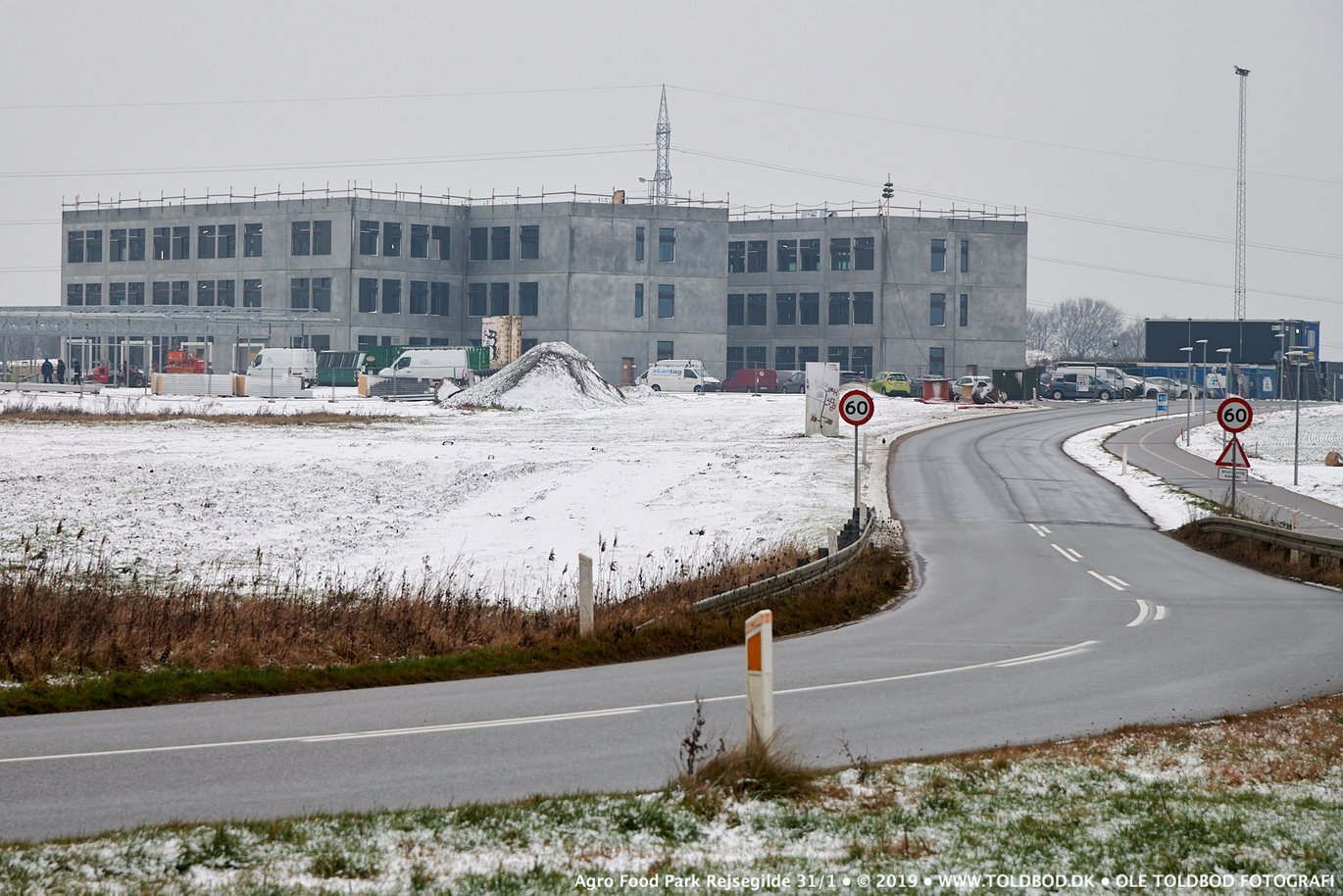 [Translate to English:] Institut for Fødevarers nye bygninger i Agro Food Park ved Aarhus bliver klar til indflytning 1. november 2019, derfor er de medarbejdere i Årslev og Foulum, som bliver berørt af flytningen, nu formelt blevet varslet. Billedet er fra rejsegildet 31. janua
